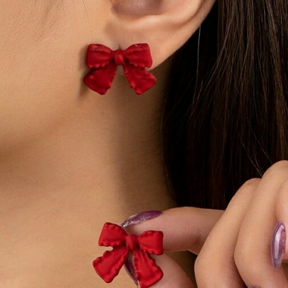 Red bow earrings - Picture 2 of 3
